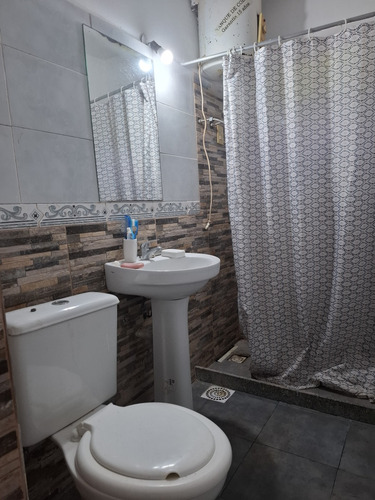 Casa Tipo Apartamento De 2 Dormitorios, Patio Pequeño Para Colgar Ropa.garantía Depósito En Atahualpa