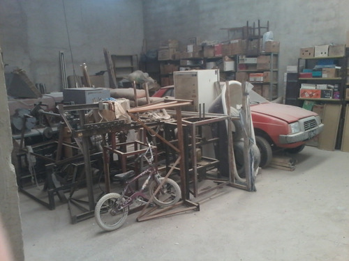 Propiedad Comercial/industrial Con Vivienda, Con Paneles Solares Y Equipos Off Grid.