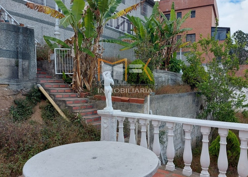 Casa En Venta Urbanización El Araguaney , Vía El Junquito , Caracas