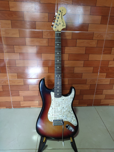 Guitarra Eléctrica Fender Stratocaster American Special 