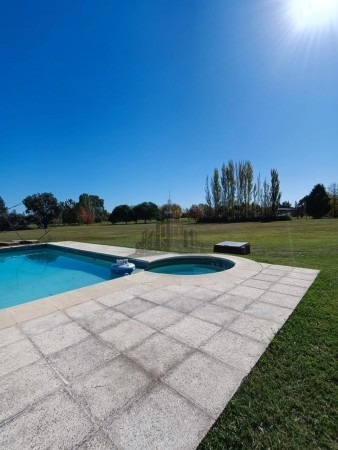 Imagen 9 de 22 de Venta - Permuta- Estancia Las Lilas - Lujan - Casa Sobre Parcela De 10.000 Mts²