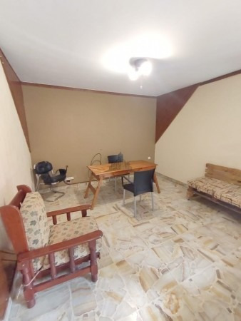 Imagen 4 de 8 de Alquiler - Caseros - Uso Solo Profesional - Casa Tres Ambientes