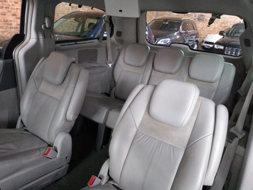 Chrysler Town & Country 3.8 Limited V6 12v Gasolina 4p