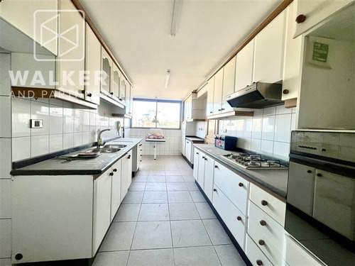 Departamento En Venta De 4 Dorm. En Las Condes