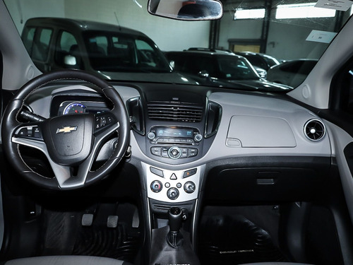 Imagen 12 de 14 de Chevrolet Tracker 2015 1.8 Ltz Fwd Mt 140cv