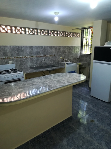 Habitacion Amoblada Unes Metropolitano Barrio Obrero 