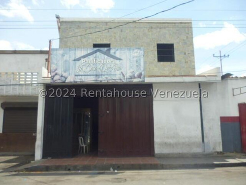 Hector Piña Tiene Excelente Local Comercial En Alquiler En Zona Centro De Barquisimeto 2 4-2 4 3 1 6