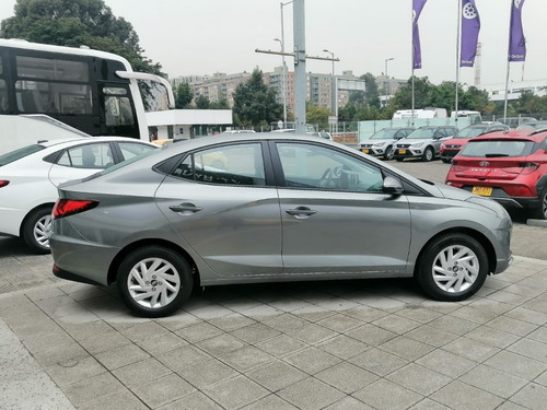 Imagen 2 de 12 de Hyundai Accent Advance Automatico