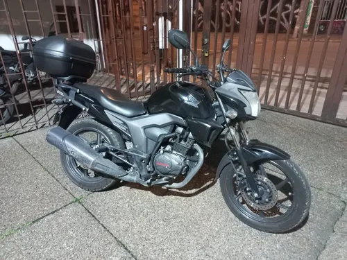 Moto Con Maletero, Excelentes Condiciones.