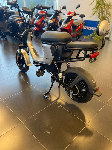 Imagen 14 de 22 de Bicicleta Eléctrica Yadea Modelo Yuki Motos Eléctricas