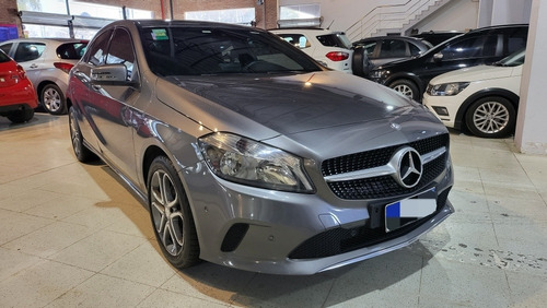 Imagen 3 de 7 de Mercedes-benz A 200 At 2016