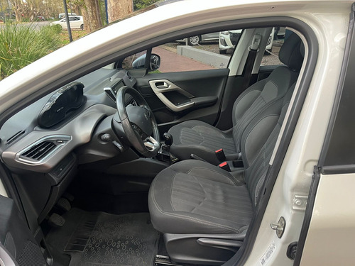 Peugeot 208 1.6 Allure