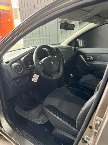 Renault Logan 1.6 Dynamique