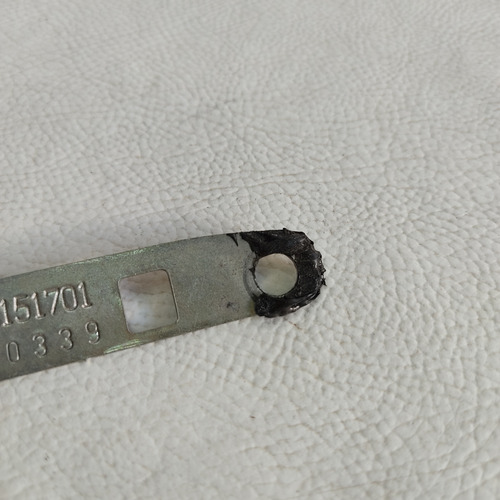 Suporte Maçaneta Porta Traseira Esquerda Onix 2013 A 19 Leia (Usado)