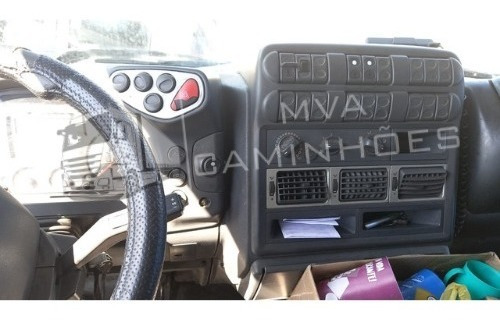 Imagem 6 de 8 de Caminhão Iveco Cursor 330 - 4x2 T Teto Alto
