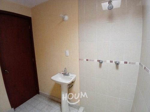 Casa En Santiaguito, Xochimilco Con 3 Recámaras, 231 M², Id: 139576