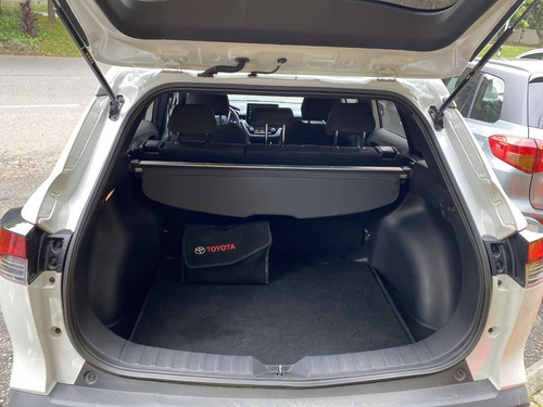 Imagen 14 de 16 de Toyota Corolla Cross Xe-i Hybrido 2022