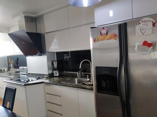 Imagen 5 de 12 de Pentahouse Amplio Y Fresco En La Urbanización Los Caobos Maracay 22-14245