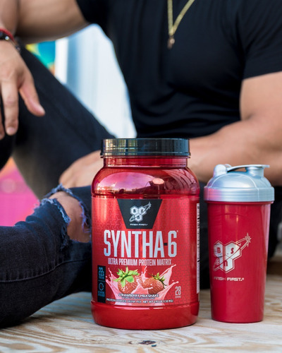 Syntha-6 Edge Proteína Ultra Premium 2,09lbs/949g Bsn Sabor Milkshake De Morango