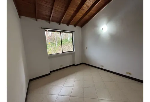Casa Unifamiliar En Venta En Amazonia Bello