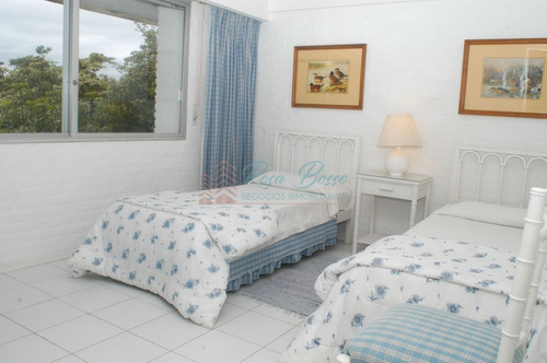 Imagen 18 de 30 de Casa En Pinares, 6 Dormitorios *