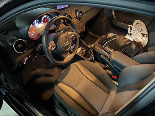 Imagen 11 de 13 de Audi A1 Sportback 2015 1.4 Ambition Tfsi 122cv