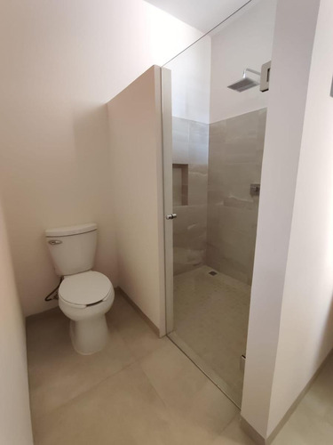Casa En Venta Merida, Temozon Norte En Privada, Modelo Nardo Con Piscina, Entrega Inmediata.
