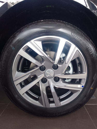Imagen 11 de 16 de Peugeot 208 Like 1.2