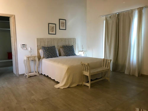 Casa 4 Dormitorios En Playa Brava