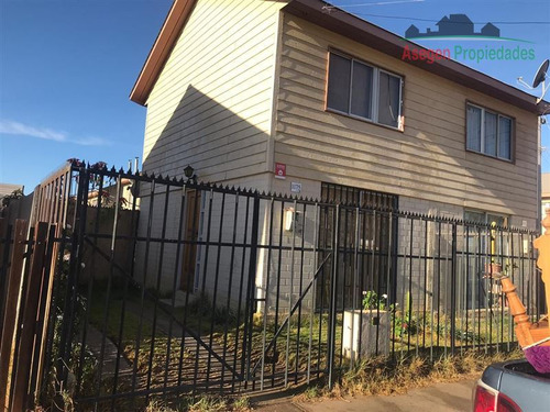 Casa En Venta De 3 Dorm. En Vallenar