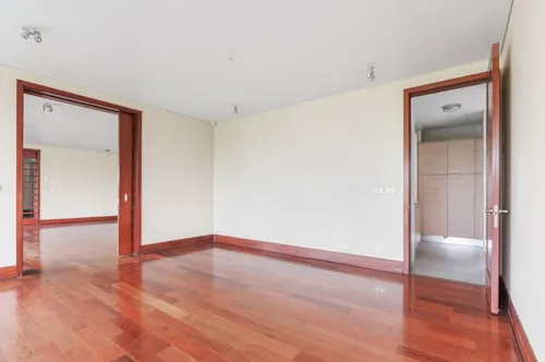 Vende Penthouse Vista Despejada Al Oriente