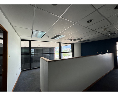 Chuao/cubo Negro/ofc 479m2/en Alquiler
