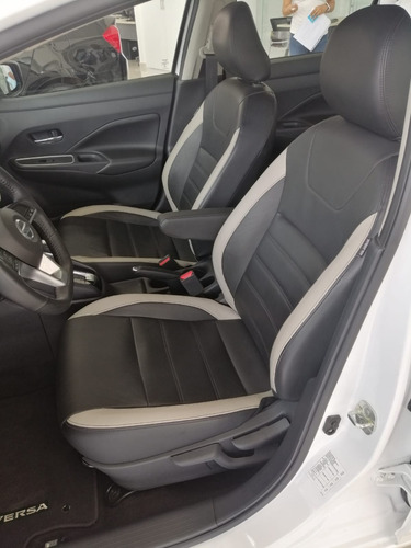 Imagen 12 de 15 de Nissan Versa Exclusive Ta 2020