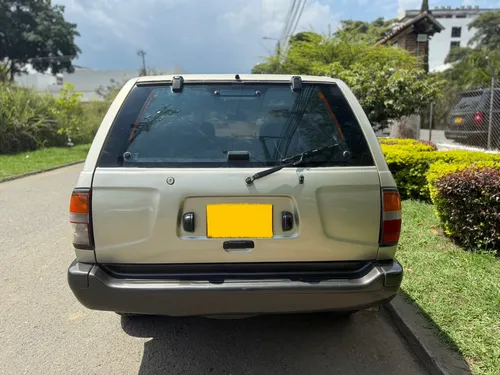 Nissan Pathfinder 3.3 R50 Std