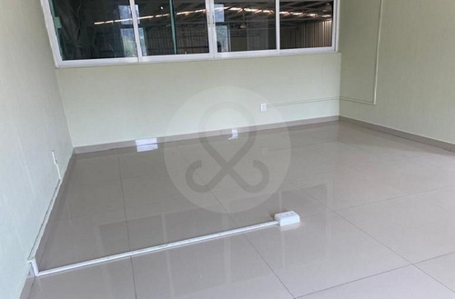 Bodega Comercial En Renta En Fraccionamiento Las Liebres