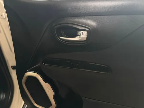Jeep Renegade 1.8 Sport 4x2 At