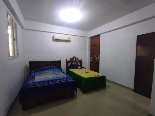 Imagen 16 de 28 de Quinta En Venta Urb San Jacinto, Maracay 23-5343 Hc