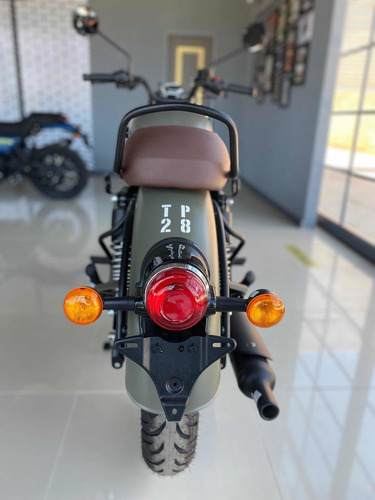 Imagen 7 de 15 de Royal Enfield Classic 350 Signals Desert Sand