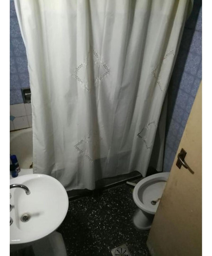 Casa En Excelente Ubicacion Acepta Permuta !!!!!