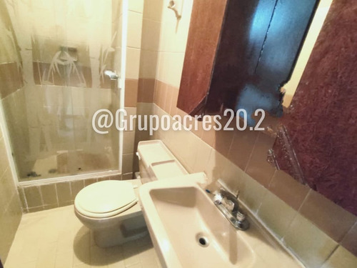 Imagen 14 de 18 de En Venta Townhouse En El Golf, Colinas De Carrizal. Of