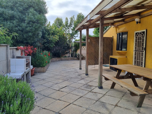 Bonita Y Comoda Casa En Algarrobo Sector El Canelo
