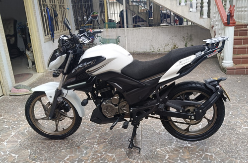 Vendo Moto Cr4 200 Pro Modelo 2.024,
