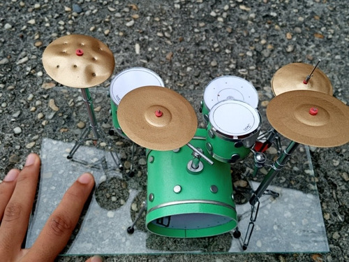Miniatura De Bateria Musical
