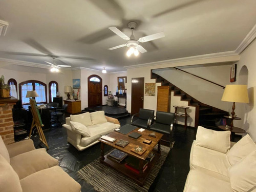 Casa En Venta 4 Dormitorios Con Jardín Y Parrilla - Martínez - Cercano A La Estación