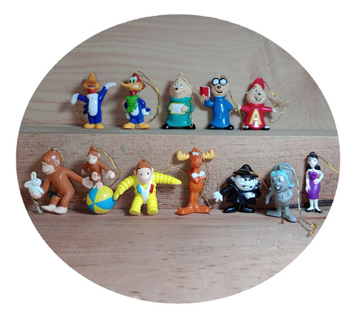 Muñecos Mini Figurines De Huevo Sorpresa Vintage 12 Piezas