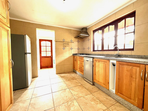 Dos Casas En Parcela De 5.000 Mts. En Linderos