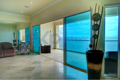 Imagen 4 de 14 de Moderno Penthouse Frente Al Mar En El Hermoso Desarrollo De Las Olas