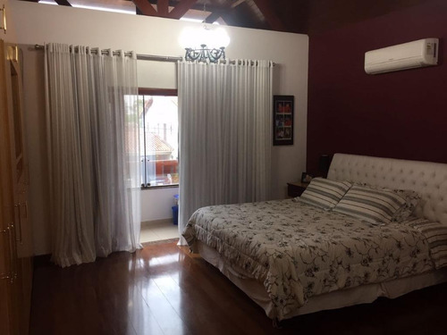 Imagem 11 de 22 de Alpha 4 - Linda Casa Com Piscina E Área Gourmet - So0075