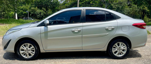 Toyota Yaris Sedán 1.5 Xl 16v Cvt 4p