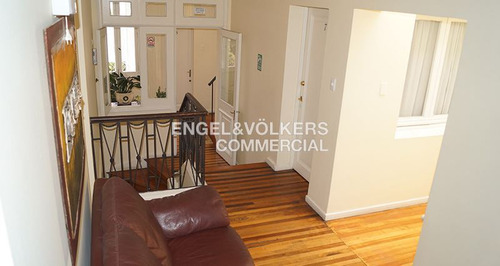 Casa Hostal En Venta De 17 Dorm. En Santiago